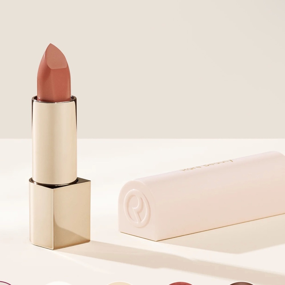 Rare Beauty kind words Matte Lipstick -color fun